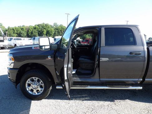 Used 2024 RAM 2500 Laramie w/ Safety Group AWD/4WD image 13