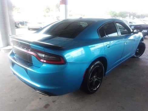 Used 2019 Dodge Charger SXT w/ Leather Interior Group RWD image 5