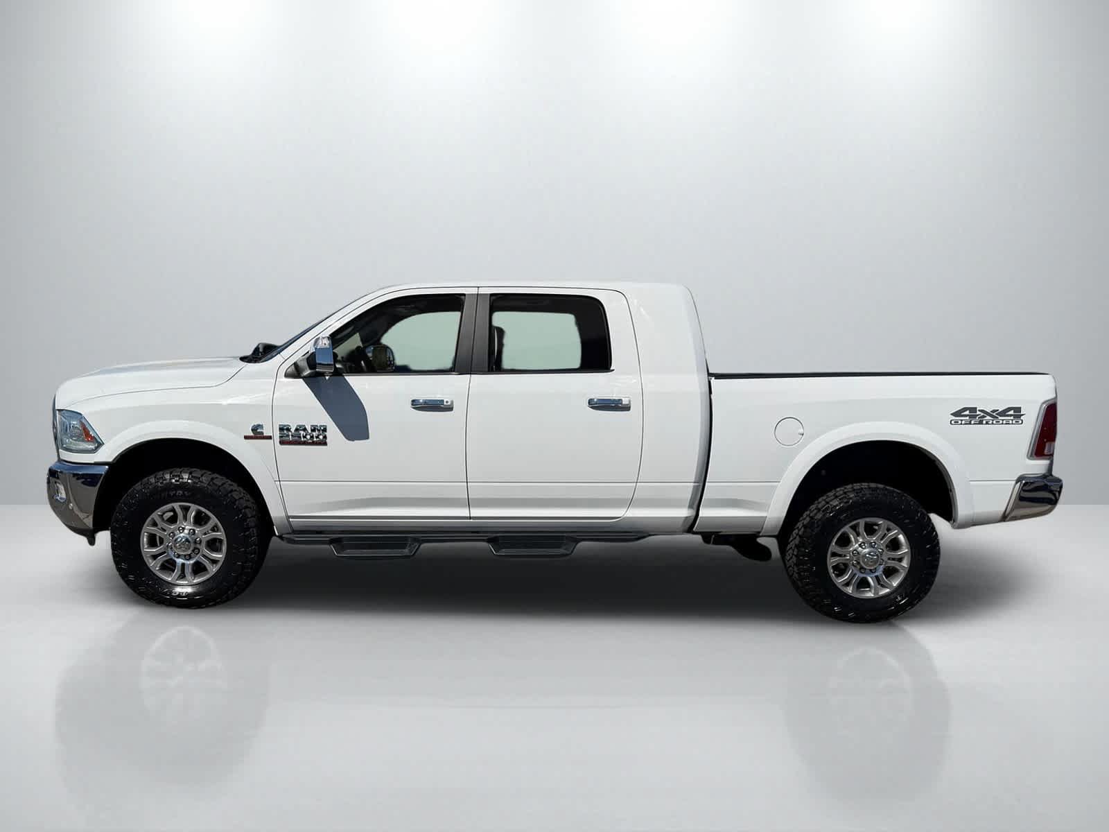 Used 2018 RAM 2500 Laramie w/ Off Road Package AWD/4WD image 2