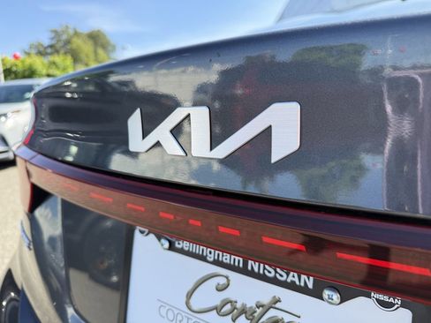 Used 2023 Kia Forte LXS w/ LXS Technology Package FWD image 10