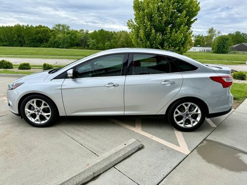 Used 2014 Ford Focus Titanium FWD image 5