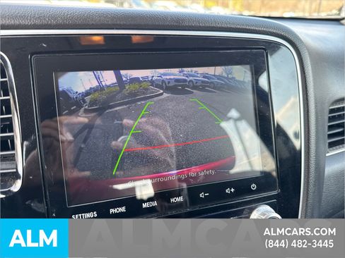 Used 2020 Mitsubishi Outlander SE image 35