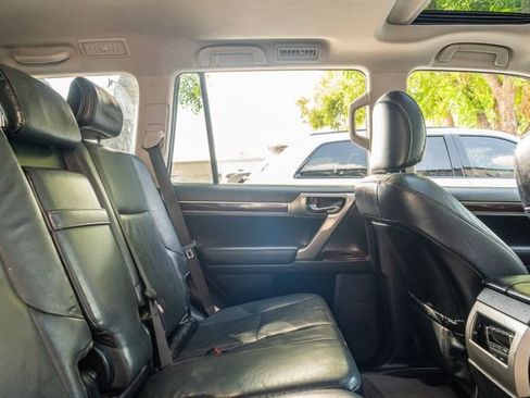 Used 2014 Lexus GX 460 w/ Premium Package AWD/4WD image 41