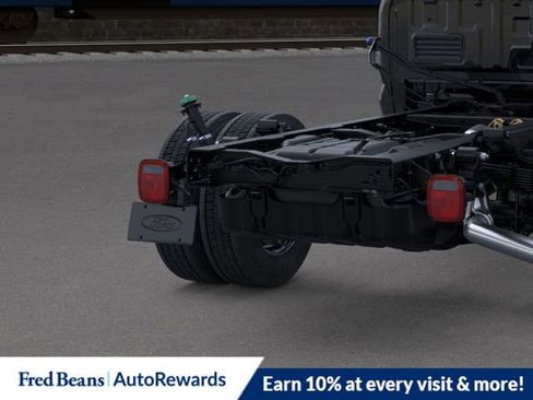 New 2026 Ford F450 Lariat image 21