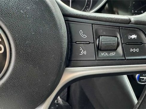 Used 2019 Alfa Romeo Giulia w/ Quick Order Package 22K Sport image 29