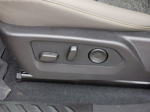 Used 2024 Chevrolet Colorado ZR2 w/ Technology Package AWD/4WD image 15
