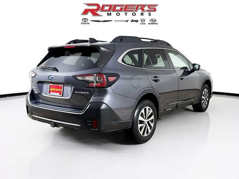 Certified 2022 Subaru Outback Premium image 7