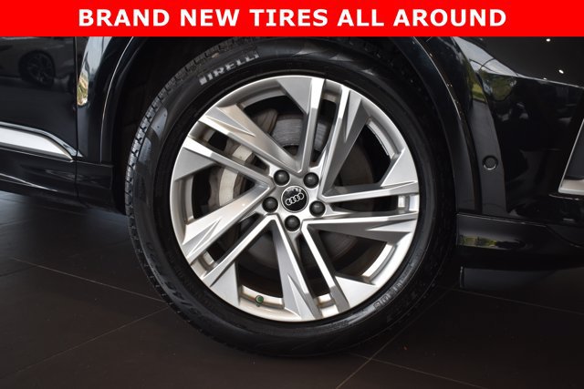 Used 2023 Audi Q7 3.0T Premium Plus AWD/4WD image 2