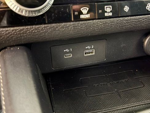 Used 2022 Mitsubishi Outlander ES image 26