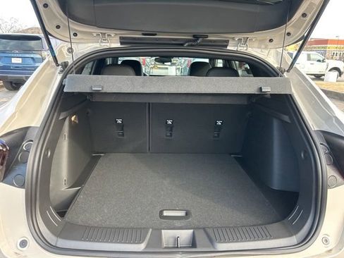 New 2026 Chevrolet Trax RS w/ Driver Confidence Package image 28