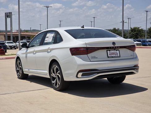 New 2026 Volkswagen Jetta SEL FWD image 3