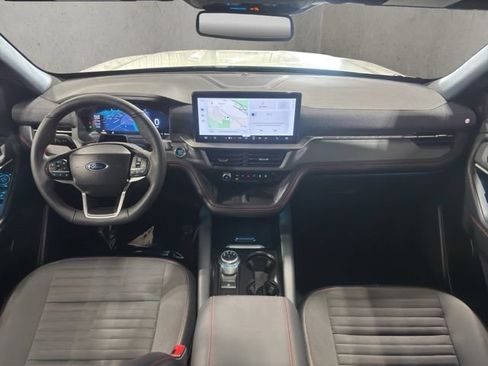 Used 2025 Ford Explorer ST-Line w/ Premium Package AWD/4WD image 2