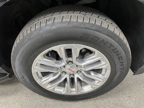 Used 2023 GMC Yukon XL SLT image 16