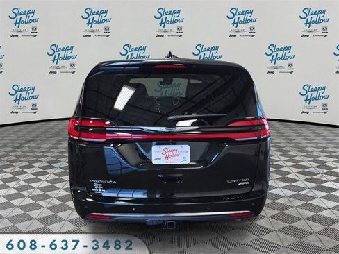 New 2026 Chrysler Pacifica Limited image 6
