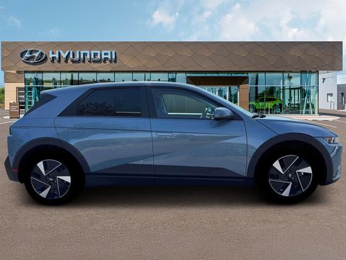 New 2026 Hyundai Ioniq 5 SE RWD image 9