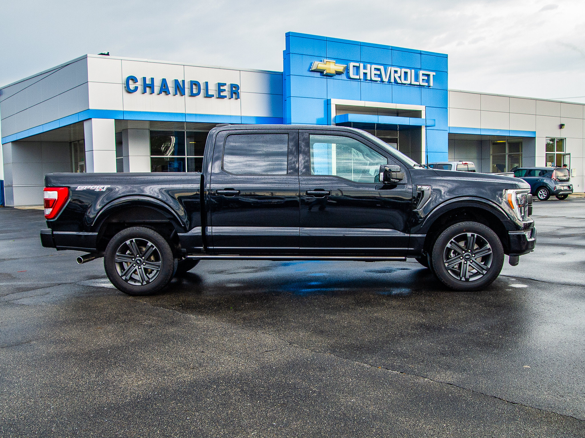 Used 2023 Ford F150 Lariat w/ Equipment Group 502A High AWD/4WD image 8