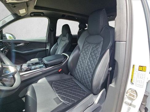 Used 2024 Audi SQ7 Prestige AWD/4WD image 13