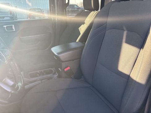 Used 2021 Jeep Wrangler Unlimited Sport image 27