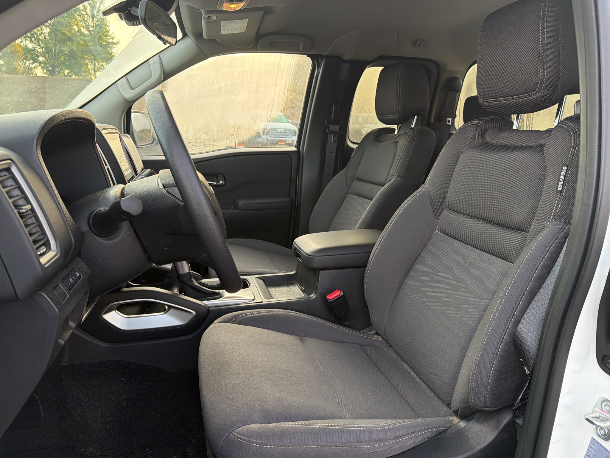 Used 2024 Nissan Frontier SV w/ Technology Package AWD/4WD image 11