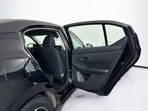 Used 2024 Nissan Sentra SV FWD image 28