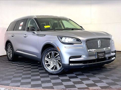 Used 2021 Lincoln Aviator AWD image 9