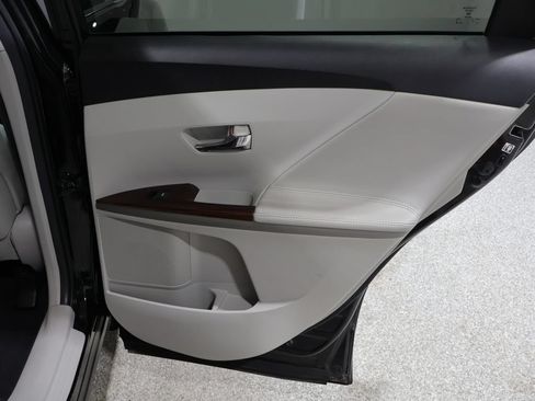 Used 2012 Toyota Venza XLE FWD image 21