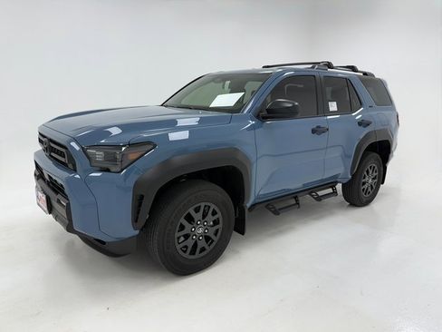 New 2025 Toyota 4Runner SR5 image 5