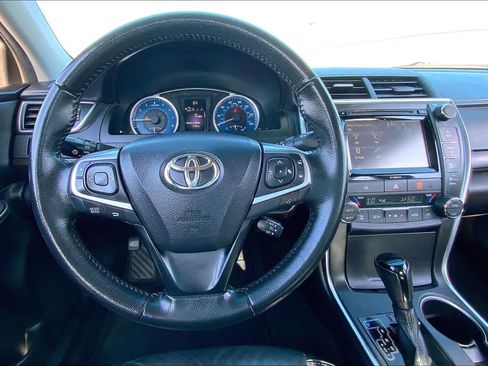 Used 2016 Toyota Camry XLE image 5