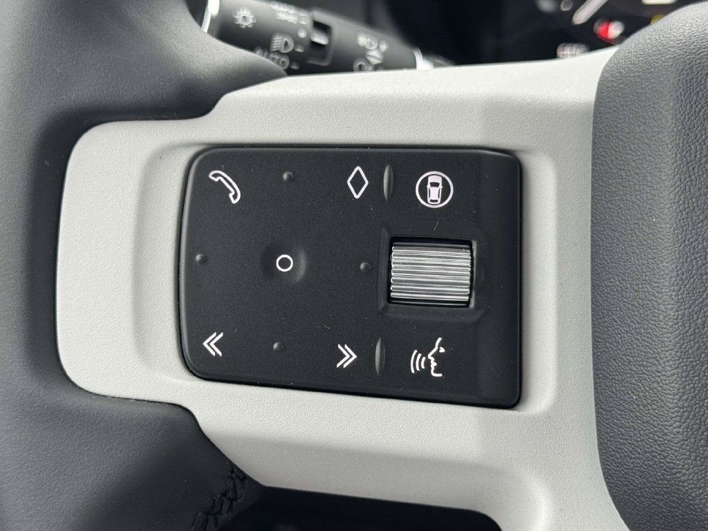 New 2026 Land Rover Defender 110 S AWD/4WD image 25
