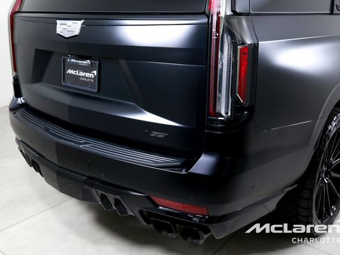Used 2024 Cadillac Escalade V w/ LPO, ONYX Package AWD/4WD image 47