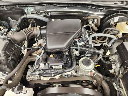 Used 2022 Toyota Tacoma SR w/ SR Convenience Package RWD image 21