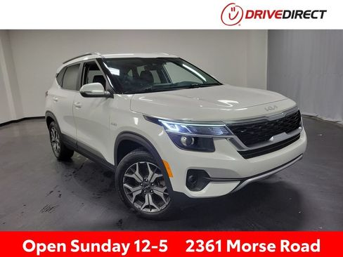 Used 2023 Kia Seltos EX AWD/4WD image 1
