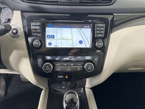 Used 2018 Nissan Rogue Sport SL w/ SL Premium Package image 21