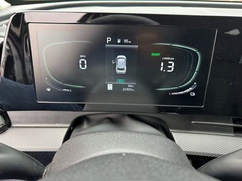 Used 2023 Kia Sportage LX image 23
