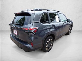 Certified 2025 Subaru Forester Premium AWD/4WD video 4
