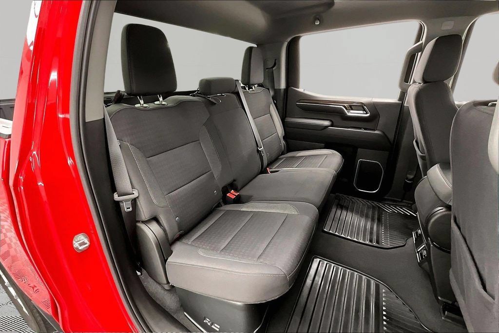 Used 2023 Chevrolet Silverado 1500 LT AWD/4WD image 28