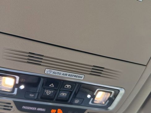 Used 2024 Lincoln Nautilus Reserve w/ Equipment Group 202A image 21