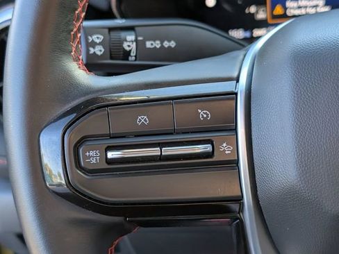 Used 2024 Chevrolet Colorado Z71 w/ Z71 Convenience Package 2 image 26