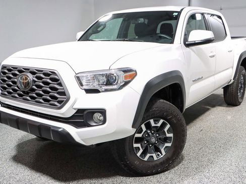 Used 2023 Toyota Tacoma TRD Off-Road image 31
