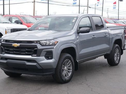 Used 2023 Chevrolet Colorado LT w/ LT Convenience Package image 6