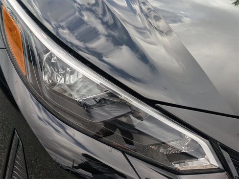 New 2025 Nissan Sentra SV image 9