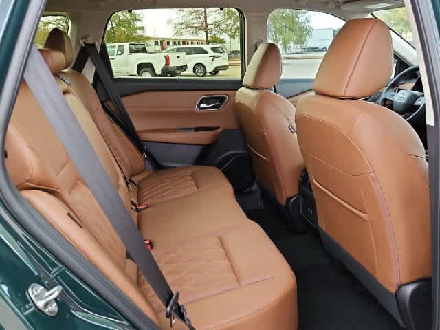 Used 2026 Nissan Rogue Platinum AWD/4WD image 24