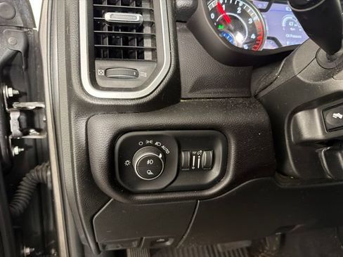 Used 2023 RAM 3500 Laramie AWD/4WD image 25