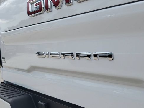 New 2026 GMC Sierra 2500 AT4 w/ AT4 Premium Plus Package AWD/4WD image 8