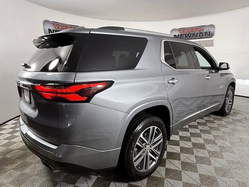 Used 2023 Chevrolet Traverse High Country image 10
