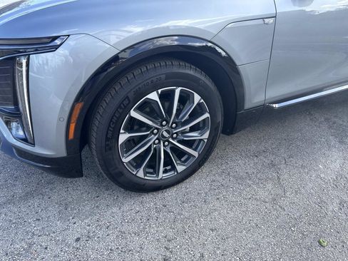 Used 2025 Cadillac Lyriq Sport image 9