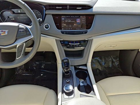 Certified 2024 Cadillac XT5 Premium Luxury image 19