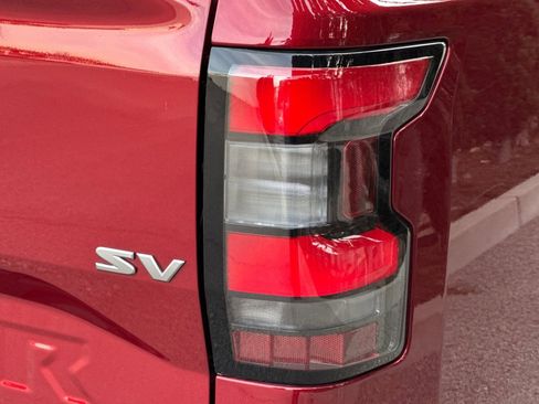 Used 2024 Nissan Frontier SV w/ Technology Package image 24