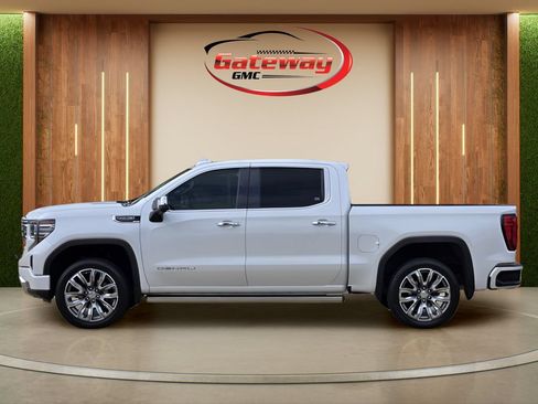 Used 2023 GMC Sierra 1500 Denali w/ Denali Reserve Package AWD/4WD image 8