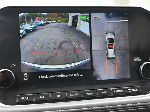 Used 2023 Nissan Rogue SL w/ SL Premium Package image 30